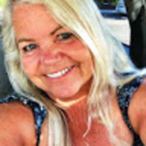 Meet your Posher, Leslie